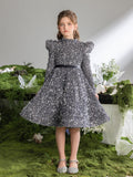 Tween-Mädchenkleid mit Stehkragen und Gigotärmeln und Pailletten in A-Linie