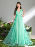 Kleid mit Kettendetail und tiefem Ausschnitt aus Mesh-Overlay