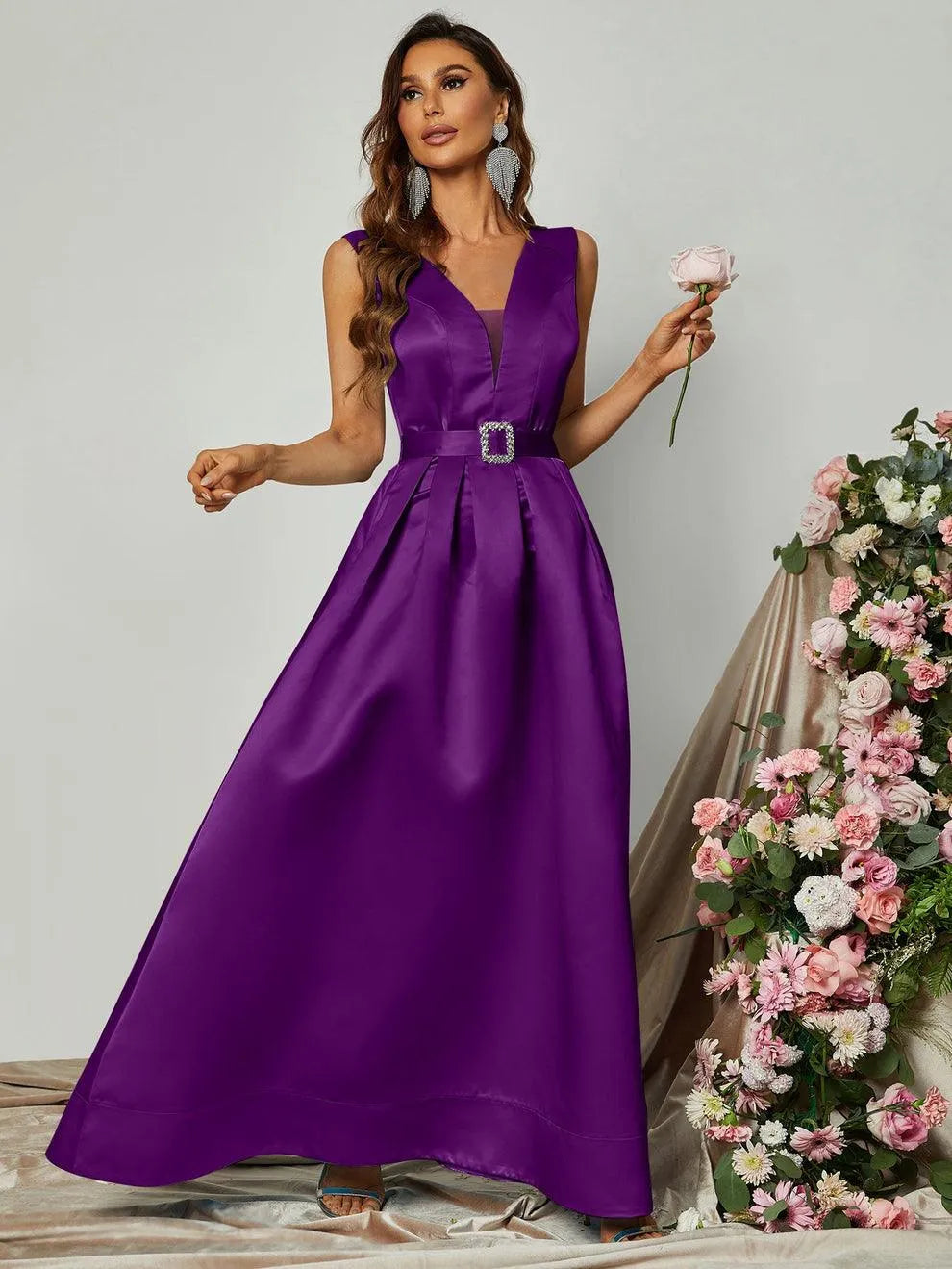 Elegant V Neck Sleeveless Pleated Prom Dress - Elonnashop