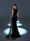 Gorgous Pearl Embellished Sleeveless Mermaid Hem Velvet Evening Dress