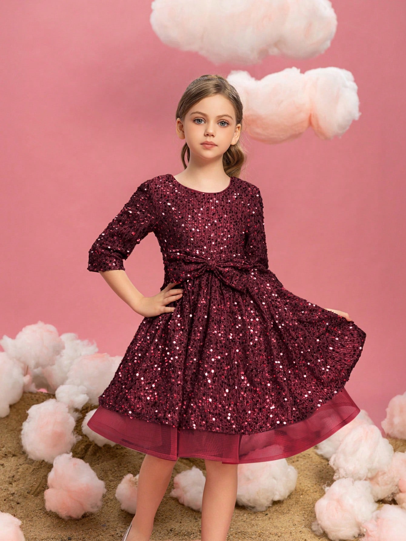 Tween-Mädchen-Partykleid mit Schleifendetail und 3/4-Ärmeln und Pailletten 