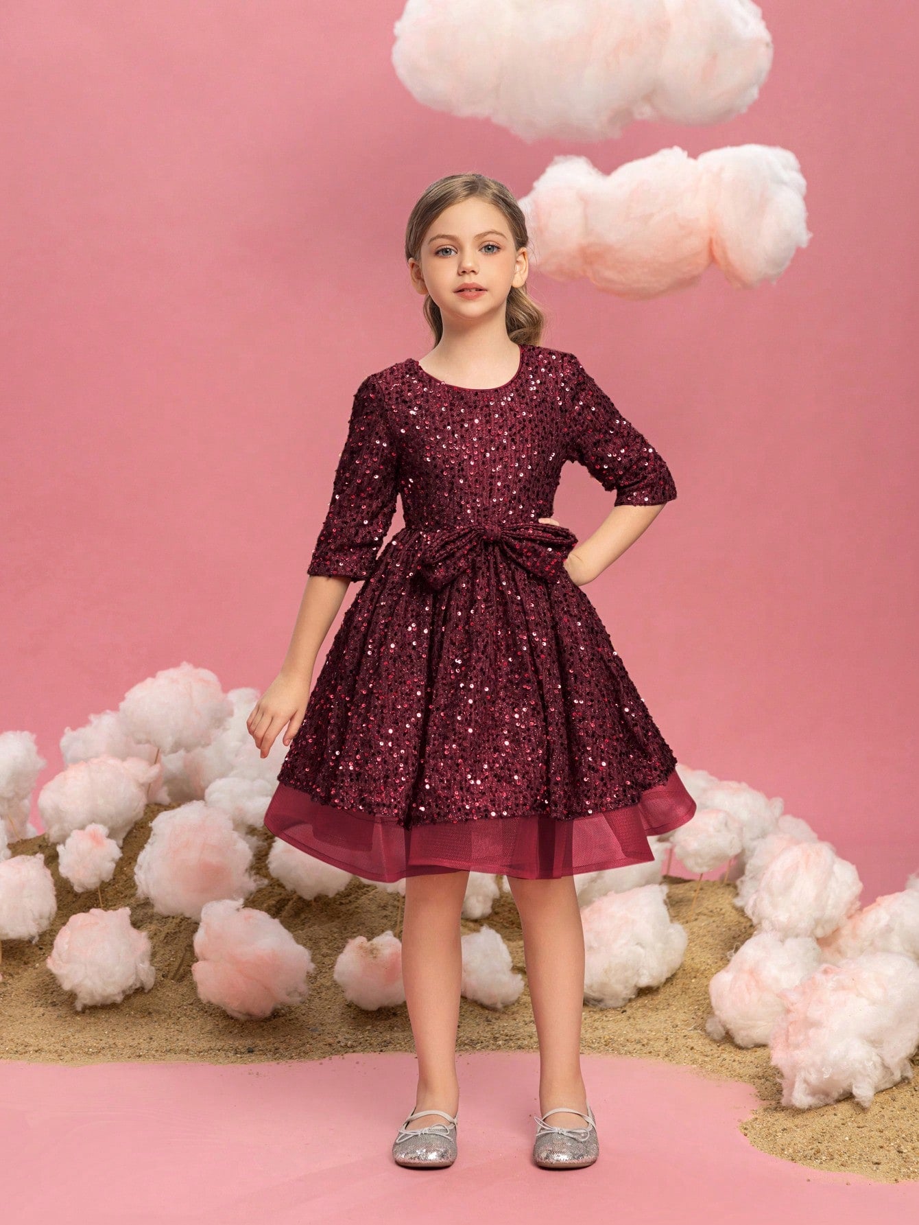 Tween-Mädchen-Partykleid mit Schleifendetail und 3/4-Ärmeln und Pailletten 