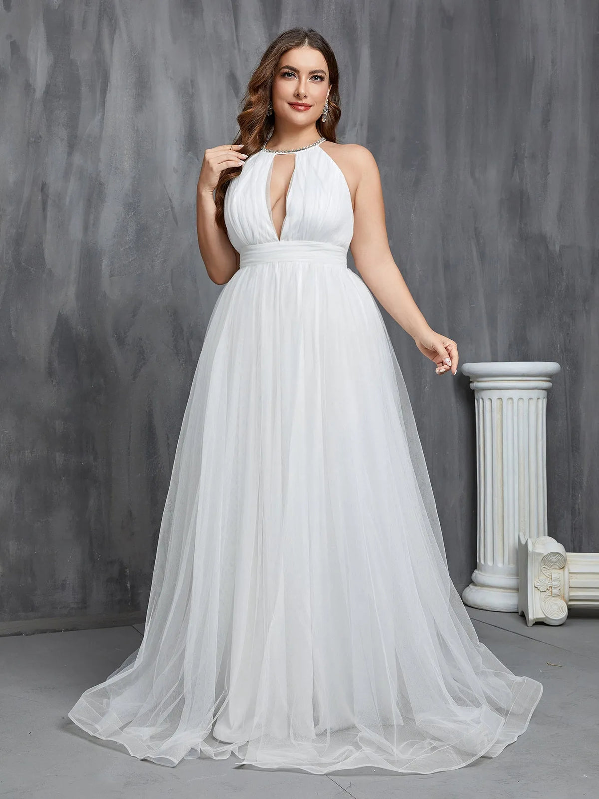 Plus Halter Neck Sleeveless Tulle Wedding Dress