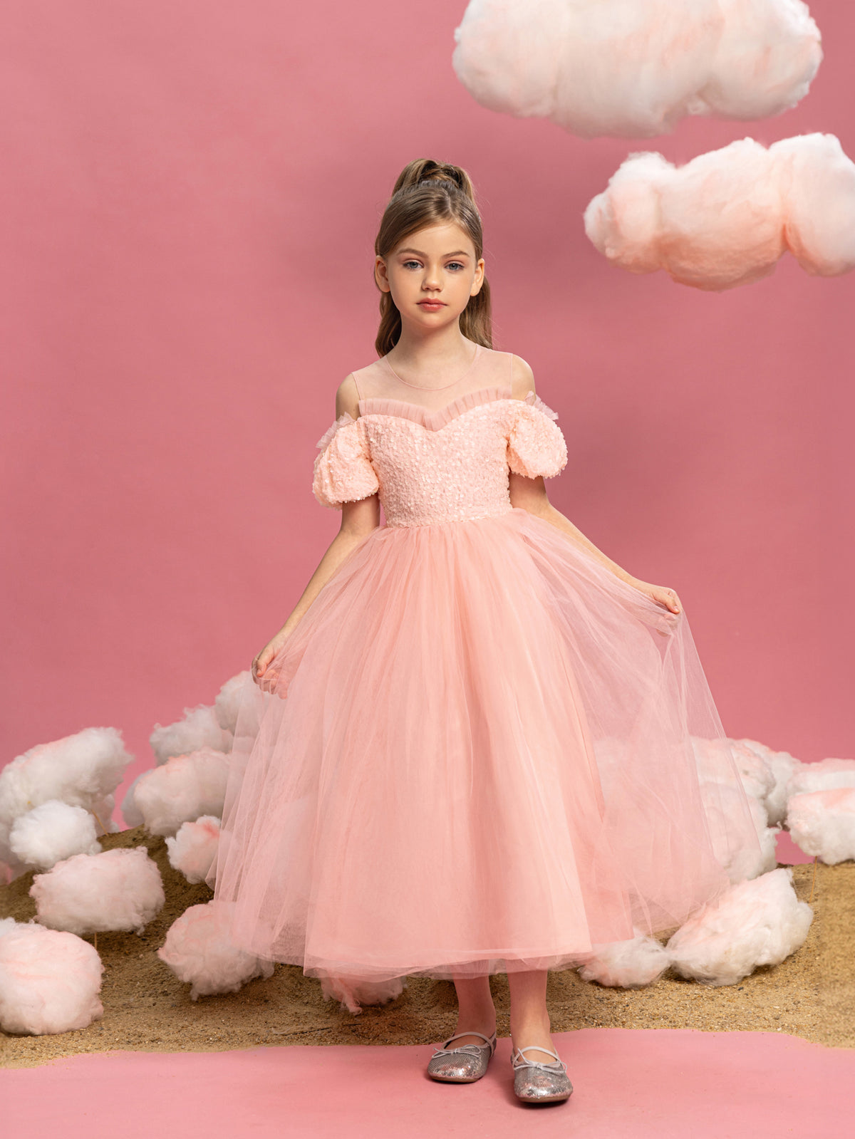 Tween Mädchen-Partykleid mit Puffärmeln, Pailletten und kontrastierendem Netzstoff 