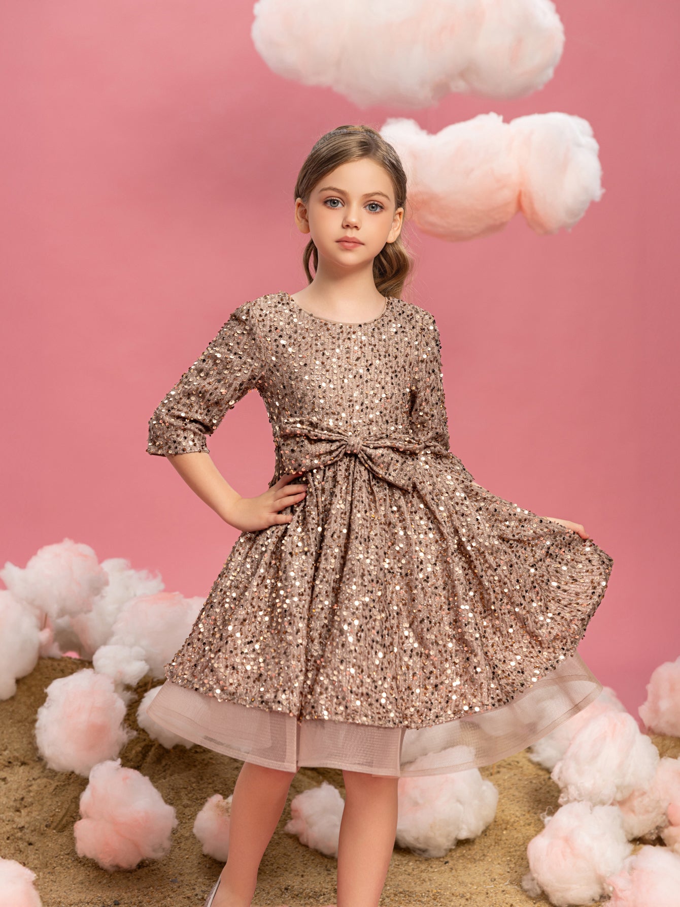 Tween-Mädchen-Partykleid mit Schleifendetail und 3/4-Ärmeln und Pailletten 