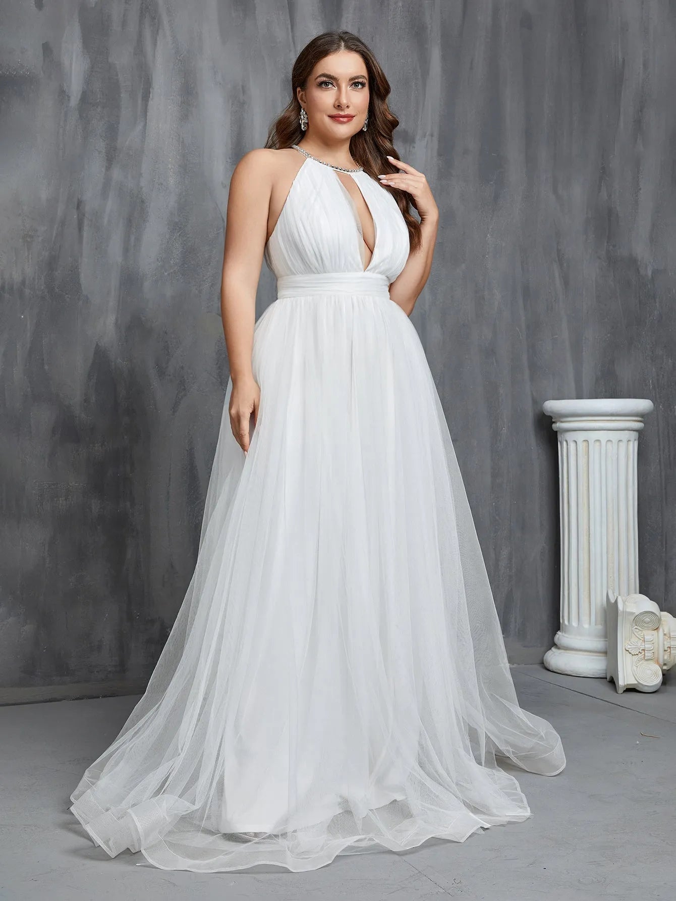 Plus Halter Neck Sleeveless Tulle Wedding Dress