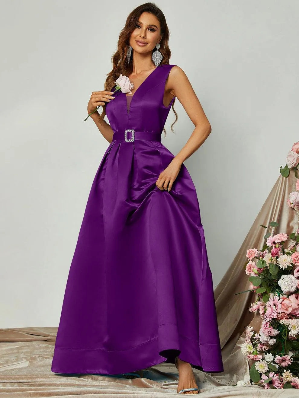 Elegant V Neck Sleeveless Pleated Prom Dress - Elonnashop