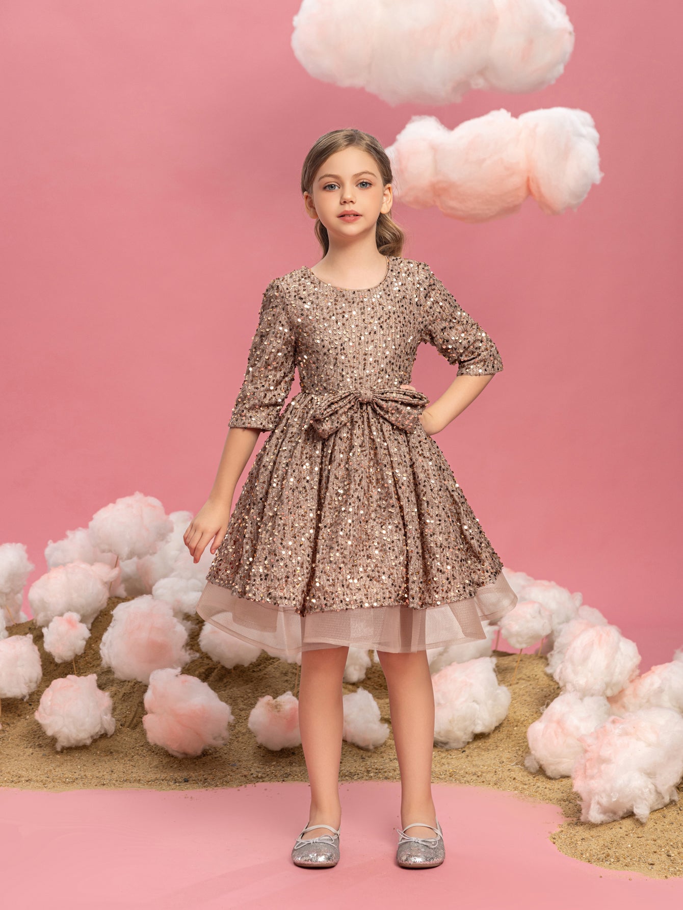 Tween-Mädchen-Partykleid mit Schleifendetail und 3/4-Ärmeln und Pailletten 