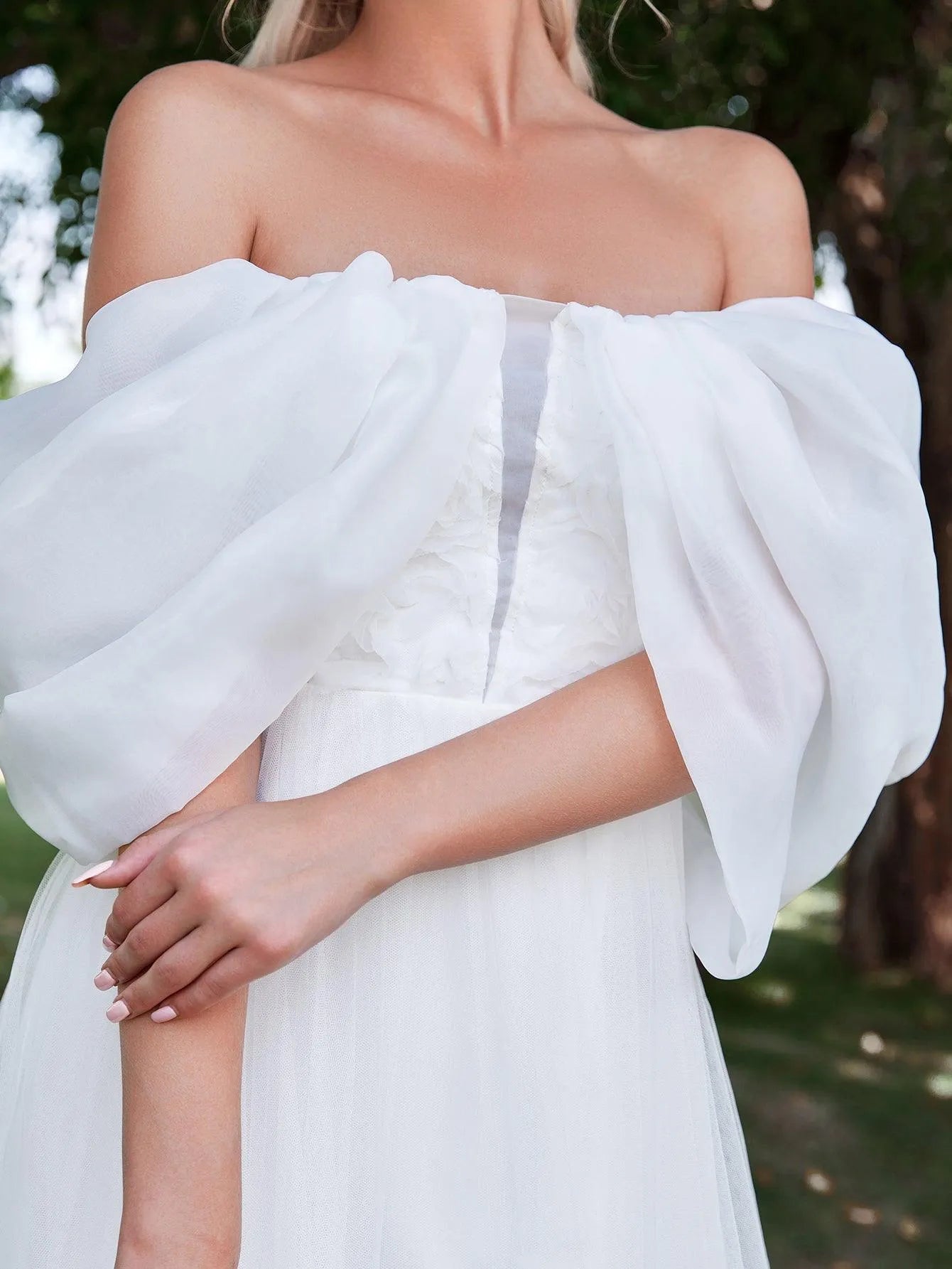 Floral Applique Off Shoulder Mesh Wedding Dress - Elonnashop