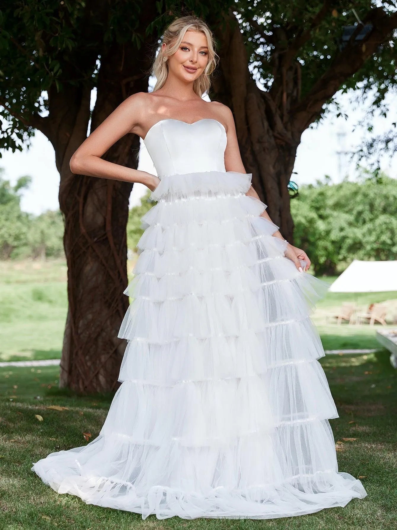 Satin Bodice Contrast Layered Tulle Hem Wedding Dress - Elonnashop