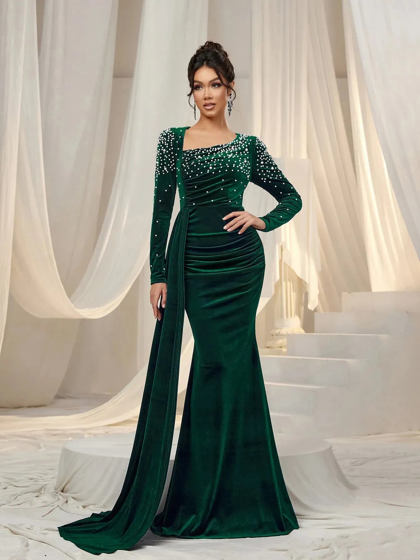 Elegant Pearl Embellished Diagonal Neck Mermaid Hem Velvet Evening Dress