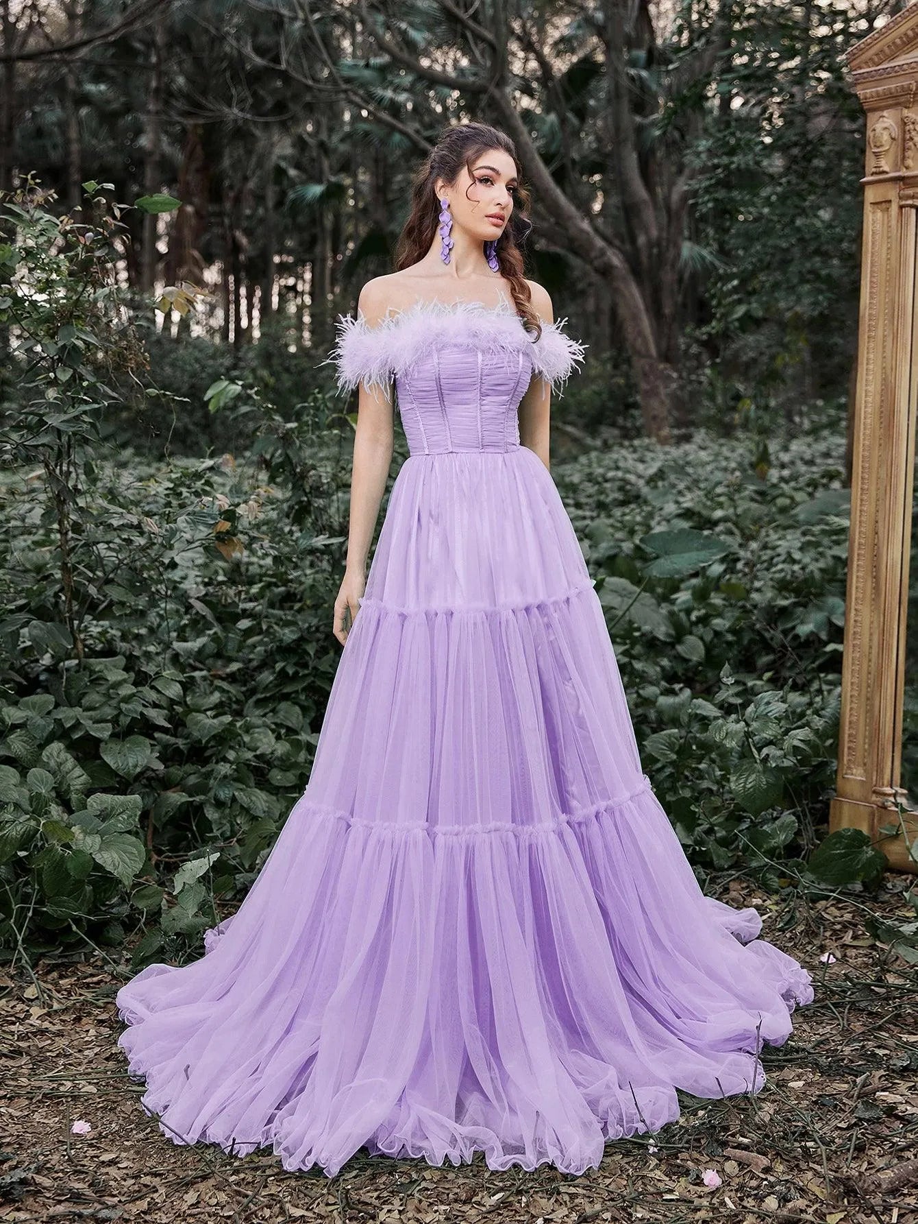 Elegant Feather Trim Off Shoulder Layered Tulle Prom Dress - Elonnashop