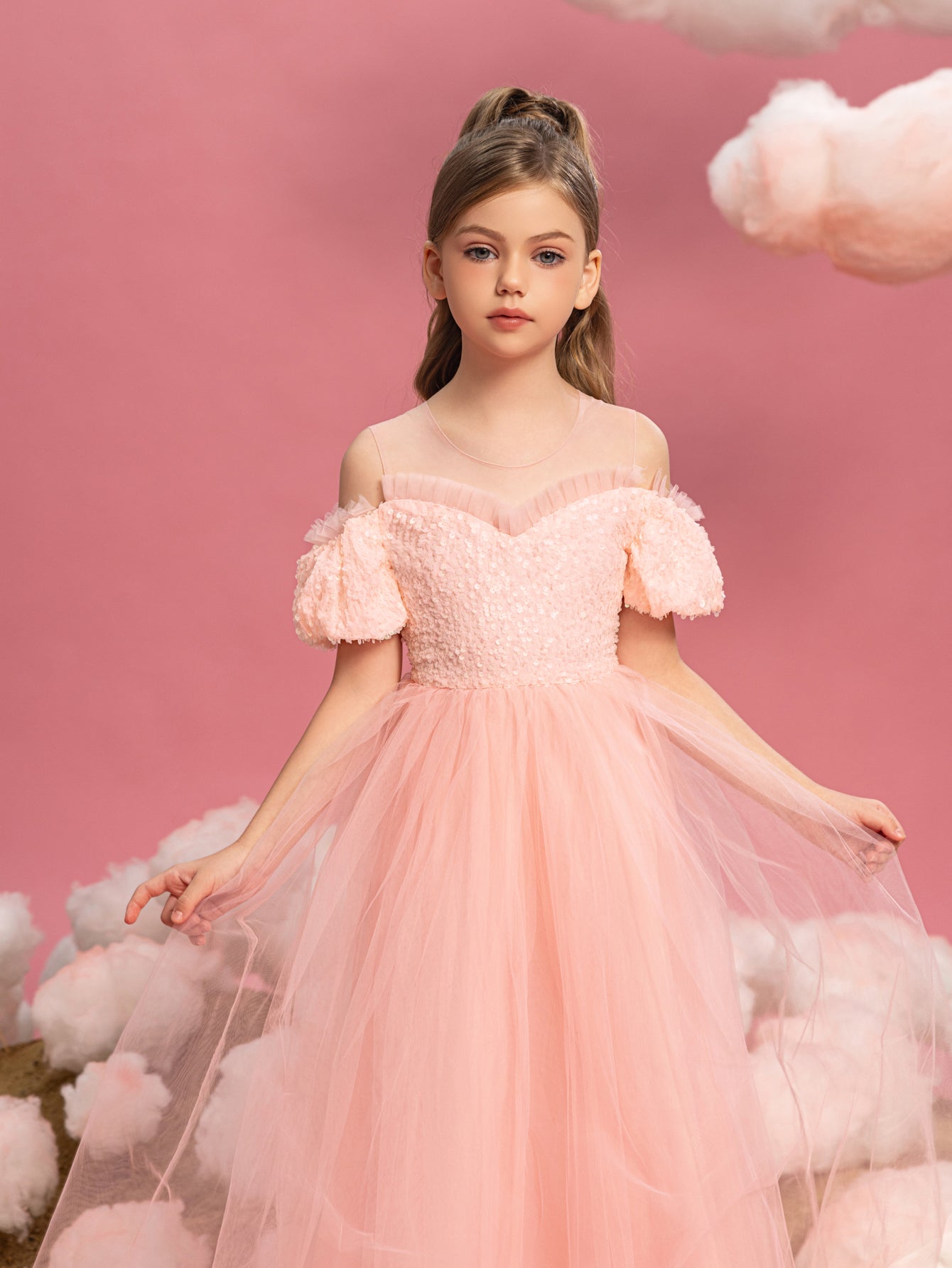 Tween Mädchen-Partykleid mit Puffärmeln, Pailletten und kontrastierendem Netzstoff 