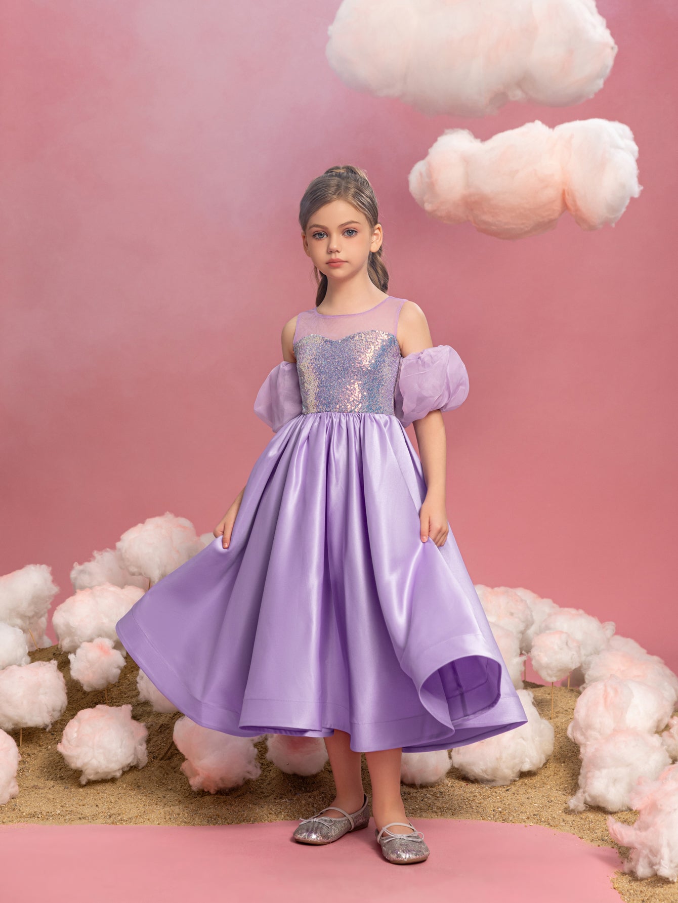 Tween-Mädchen-Kleid aus Satin mit Puffärmeln und Pailletten in Kontrastfarbe 