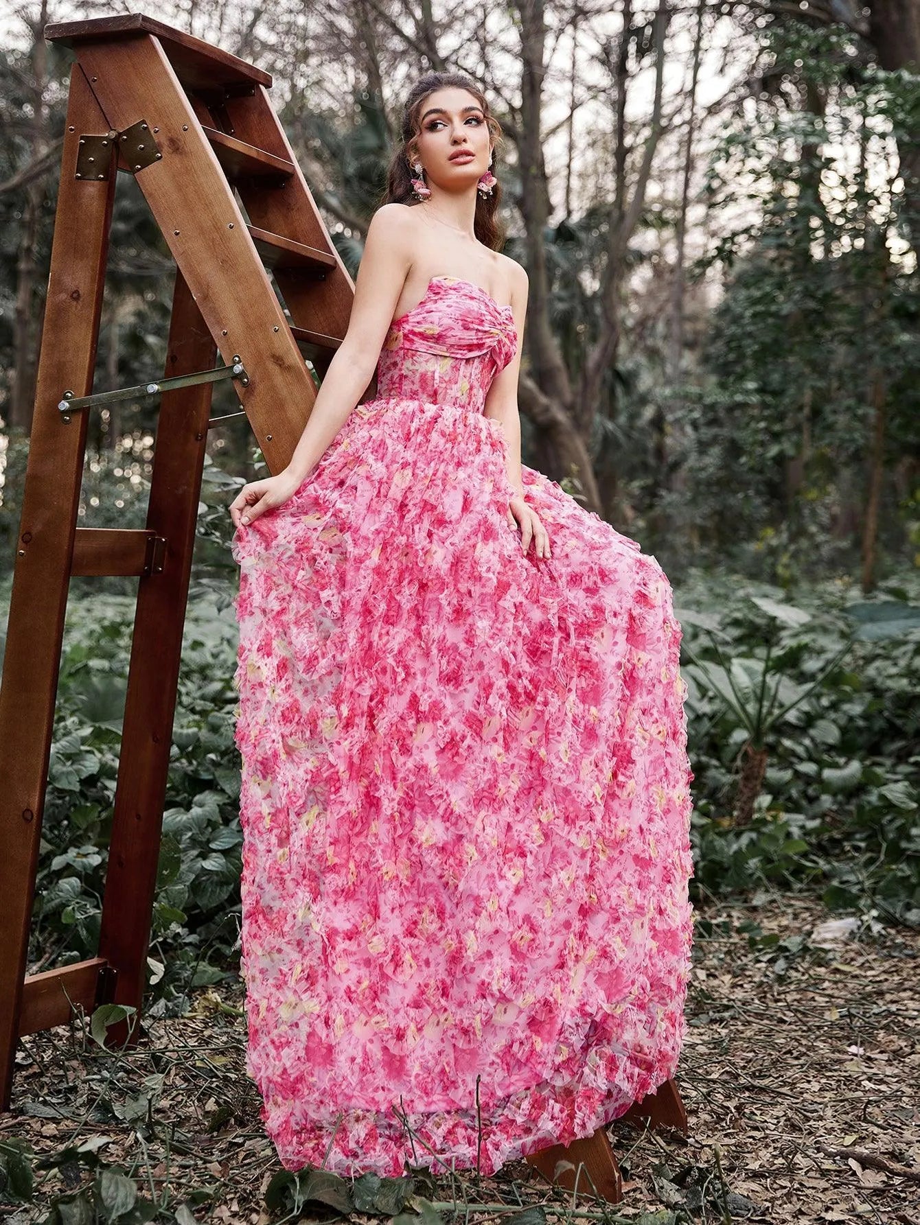 Elegant Floral Tulle Cascading Ruffle Hem Strapless Prom Dress - Elonnashop