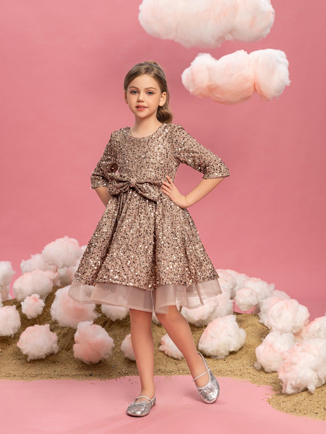 Tween-Mädchen-Partykleid mit Schleifendetail und 3/4-Ärmeln und Pailletten 