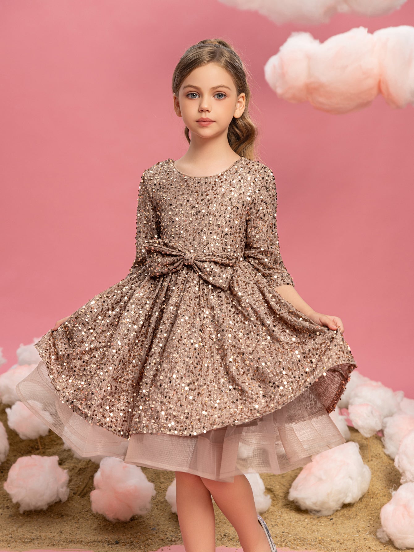 Tween-Mädchen-Partykleid mit Schleifendetail und 3/4-Ärmeln und Pailletten 