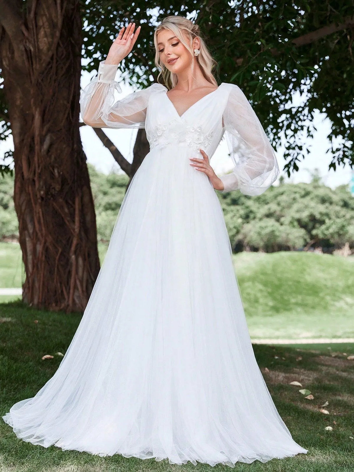 Floral Applique Bishop Sleeves Mesh Wedding Dress - Elonnashop