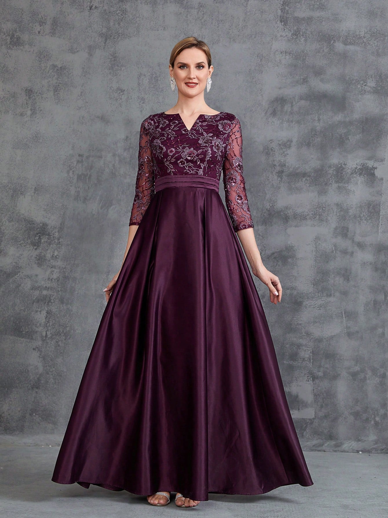 Womens' Glamorous Evening Gown: Allover Sequin-Embroidered Bodice & Satin A-Line Skirt – Elegant Formal Dress for Black-Tie Events