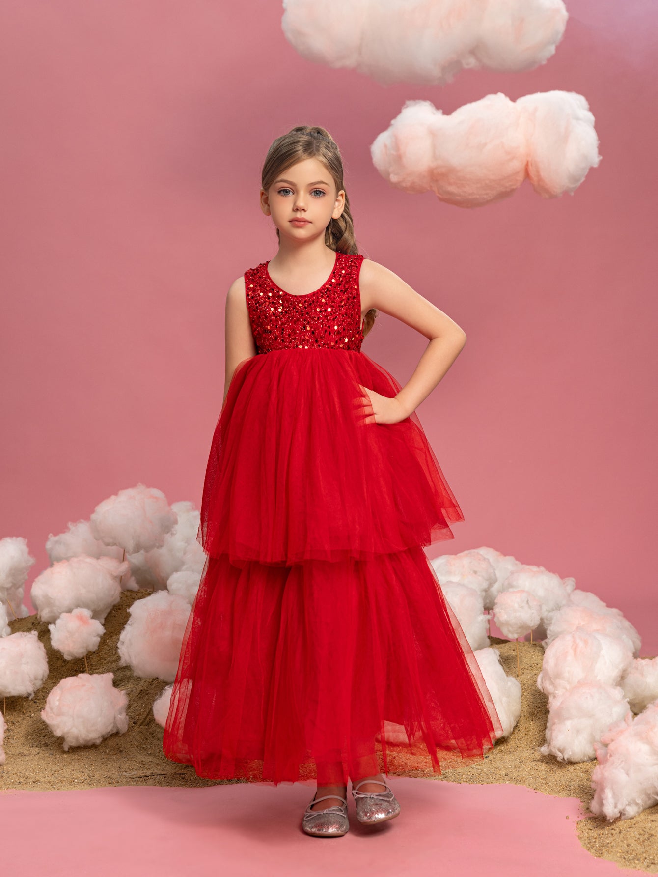 Tween-Mädchen-Partykleid mit Netzstoff und mehrlagigem Saum 