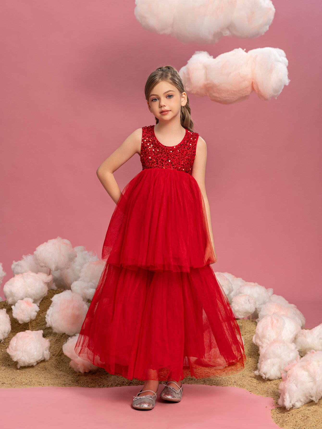 Tween-Mädchen-Partykleid mit Netzstoff und mehrlagigem Saum 