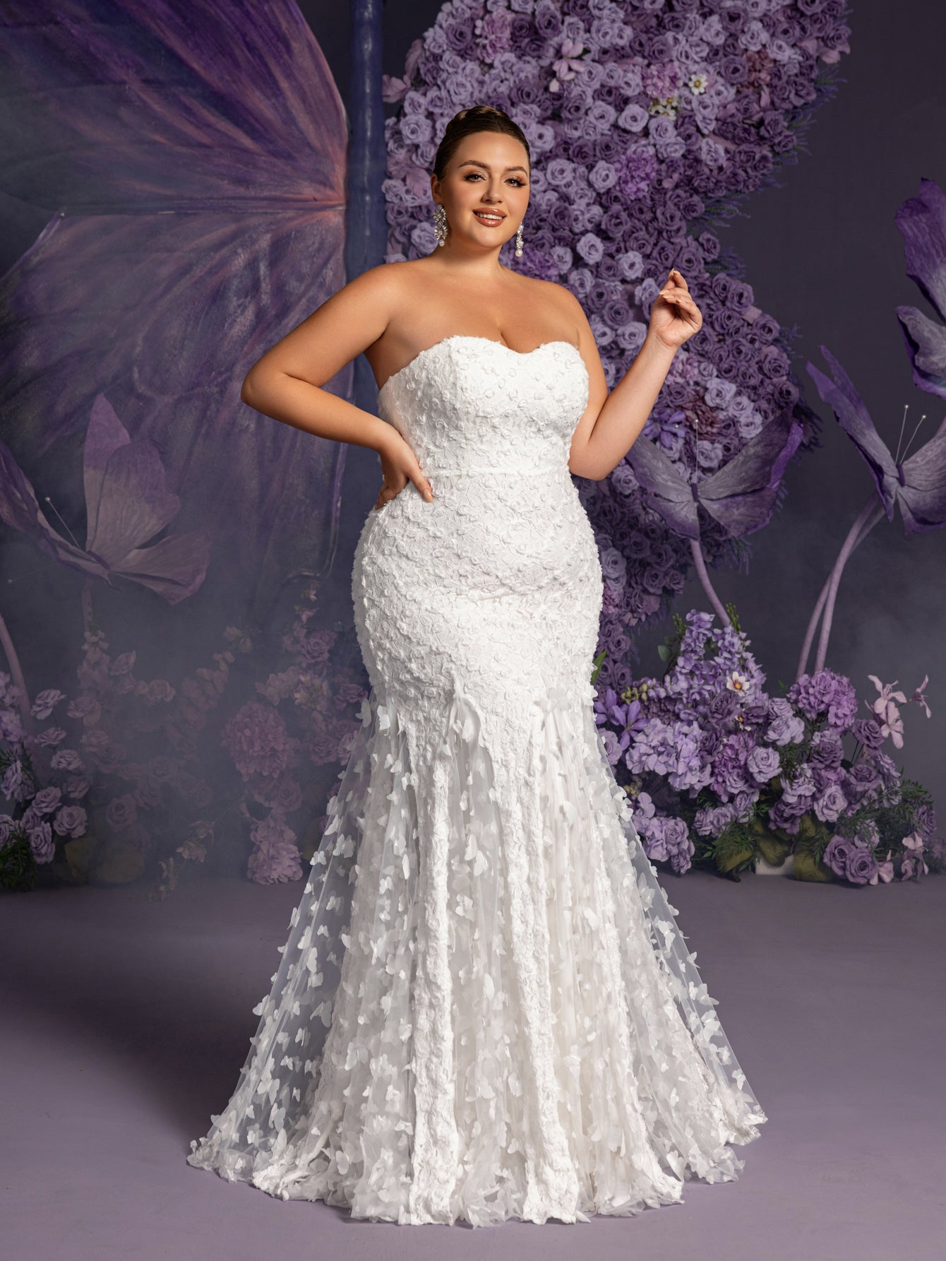 Plus Gorgeous Strapless  Applique Detail Mermaid Hem Lace Tulle Wedding Dress