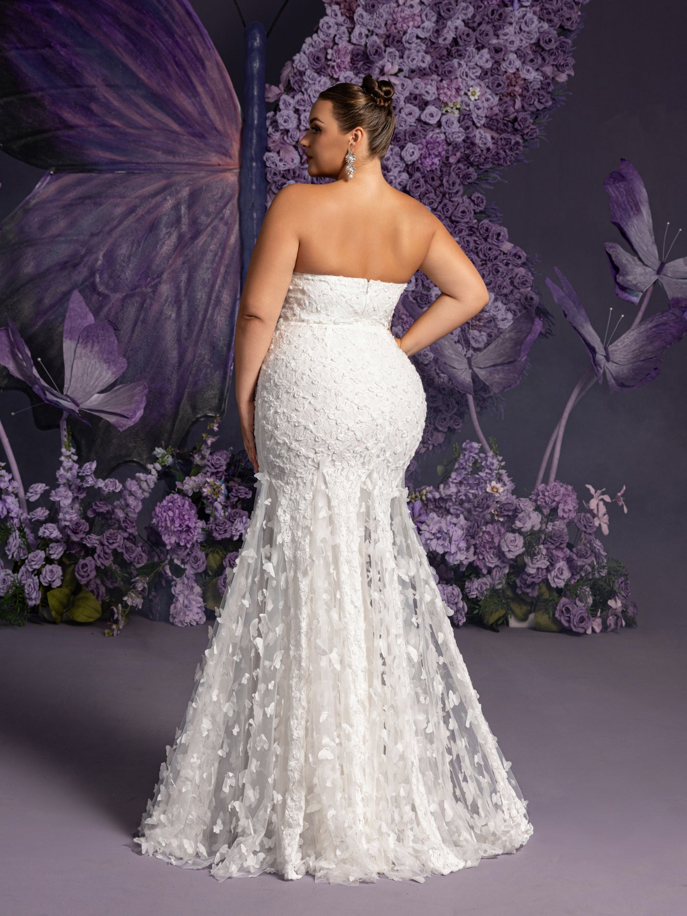 Plus Gorgeous Strapless  Applique Detail Mermaid Hem Lace Tulle Wedding Dress