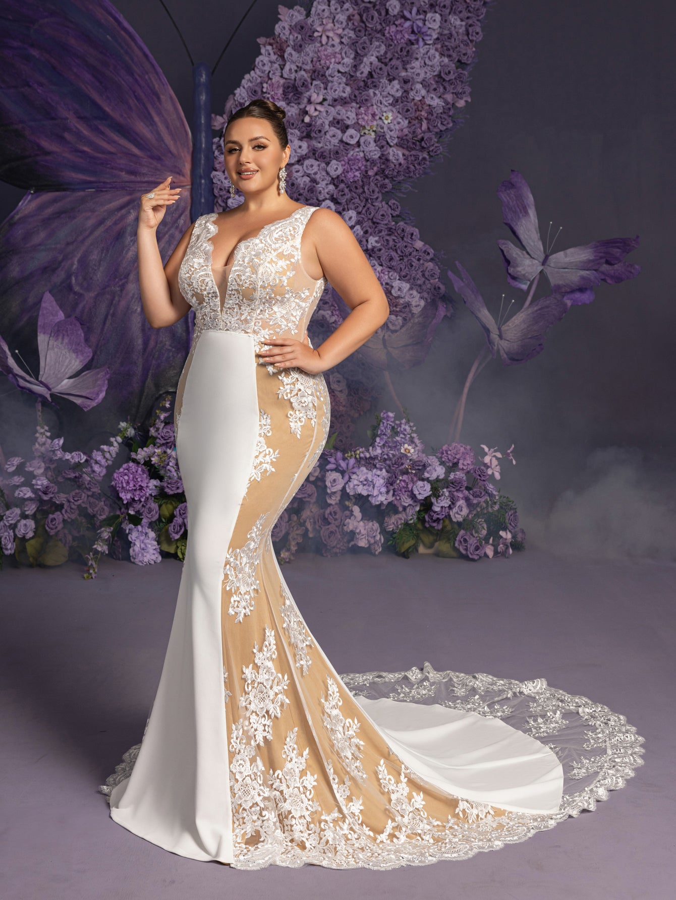 Plus Elegant Backless Contrast Lace Mermaid Hem Maxi Wedding Dress