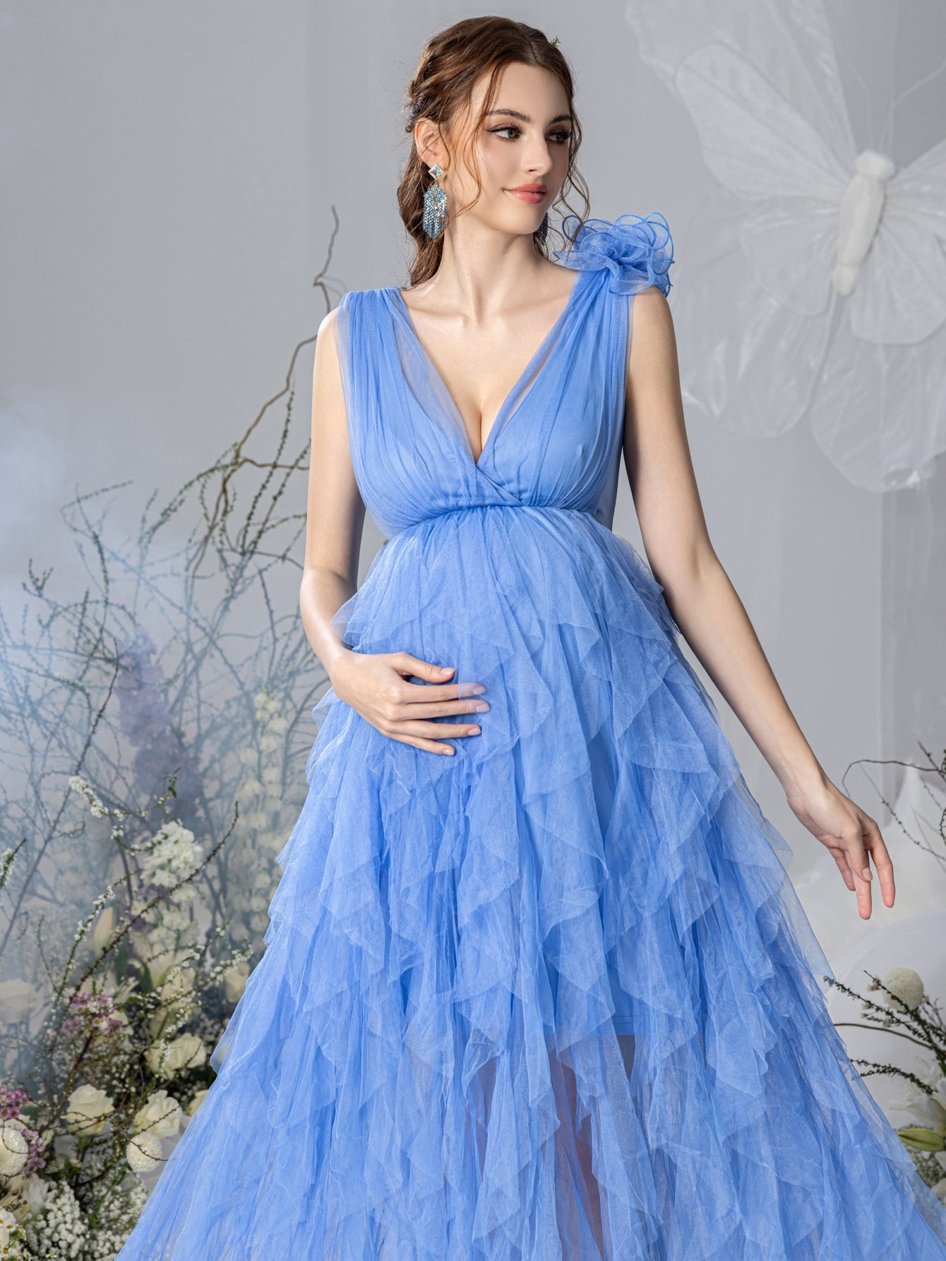 Umstands-Partykleid mit tiefem Ausschnitt, Stereo-Blumen-Mesh-Overlay