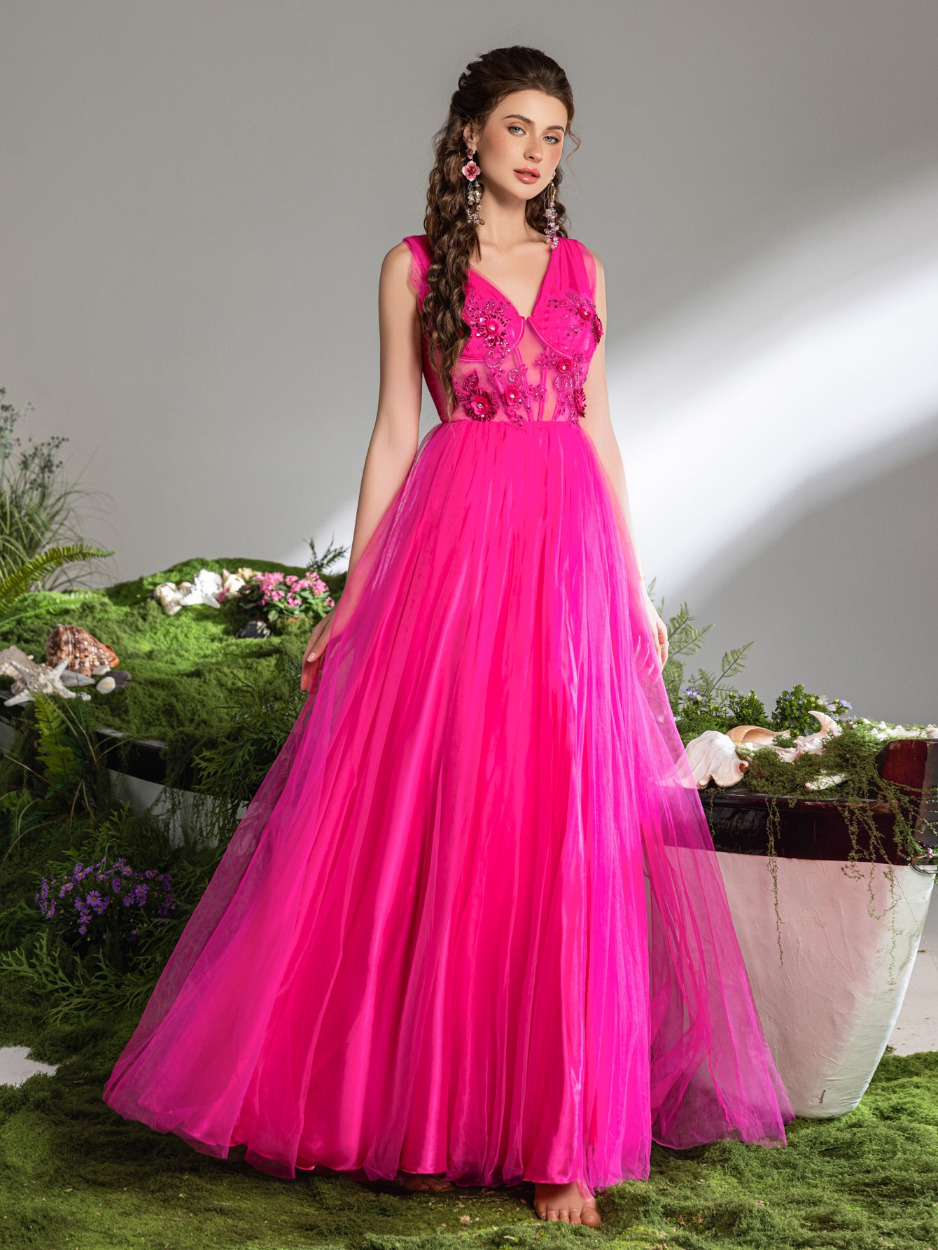 Elegant Plunging Neck Applique Detail Lace-Up Back Tulle Formal Prom Dress Evening Dress