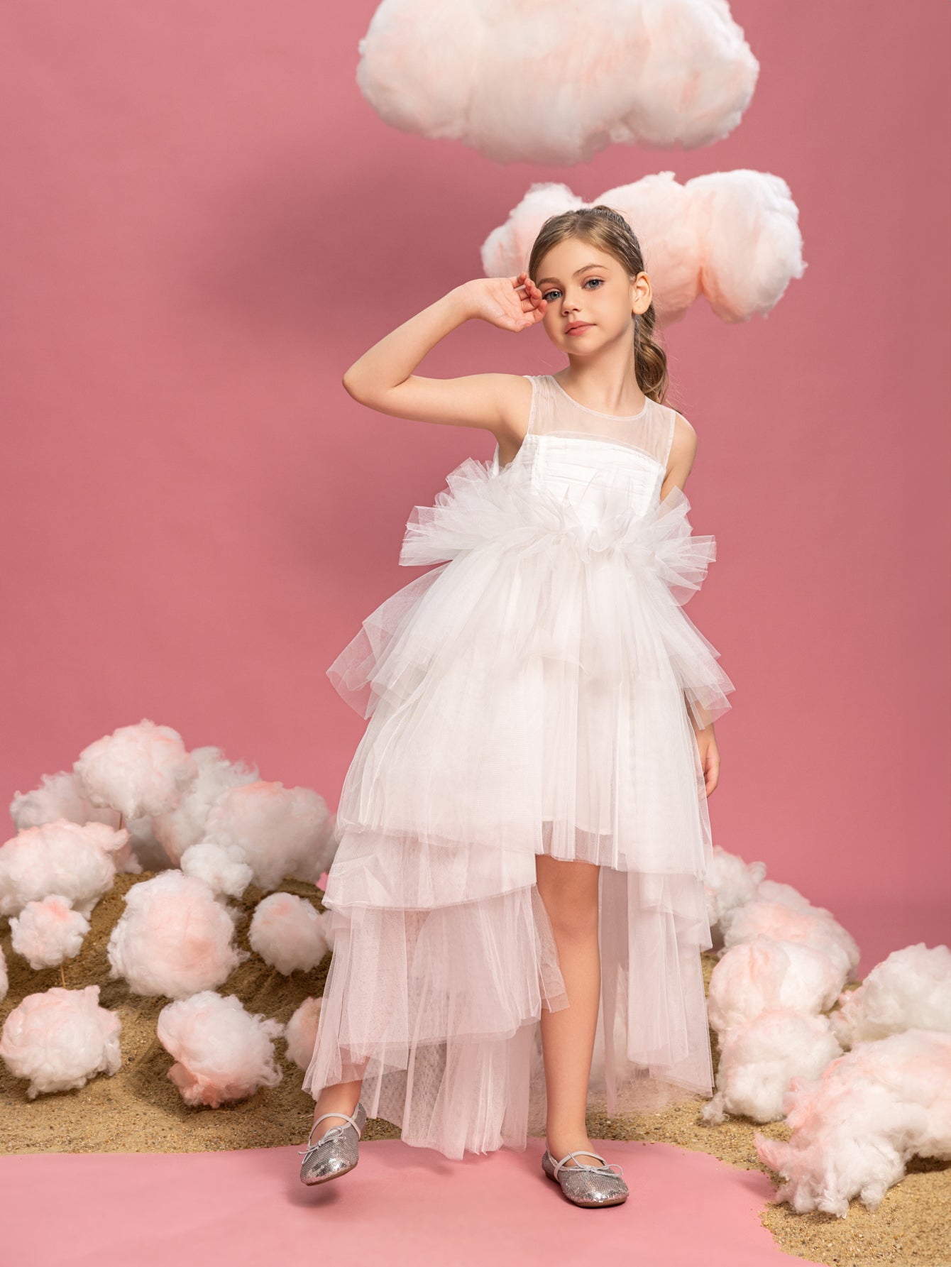 Tween-Mädchen-Partykleid mit ärmellosem Netzstoff und mehrlagigem Saum 