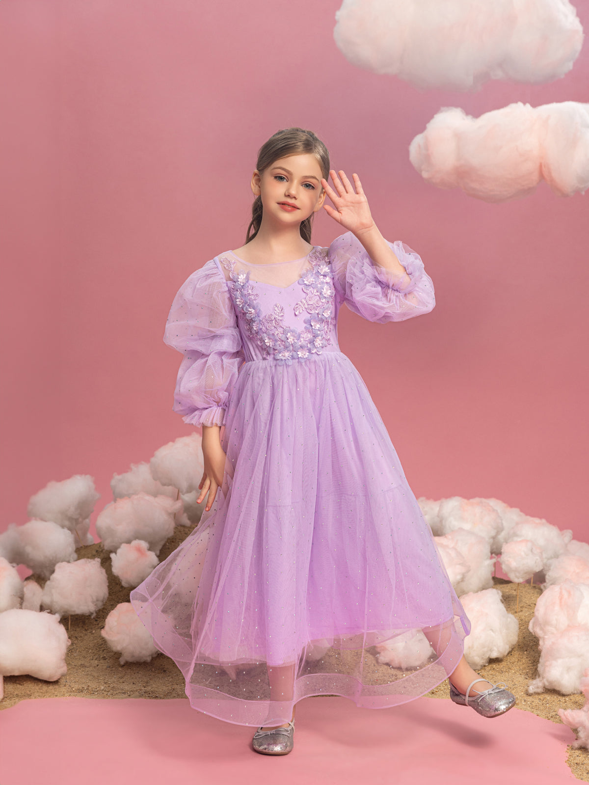 Tween-Mädchen-Abschlussballkleid aus Netzstoff mit Applikationsdetails und Puffärmeln 