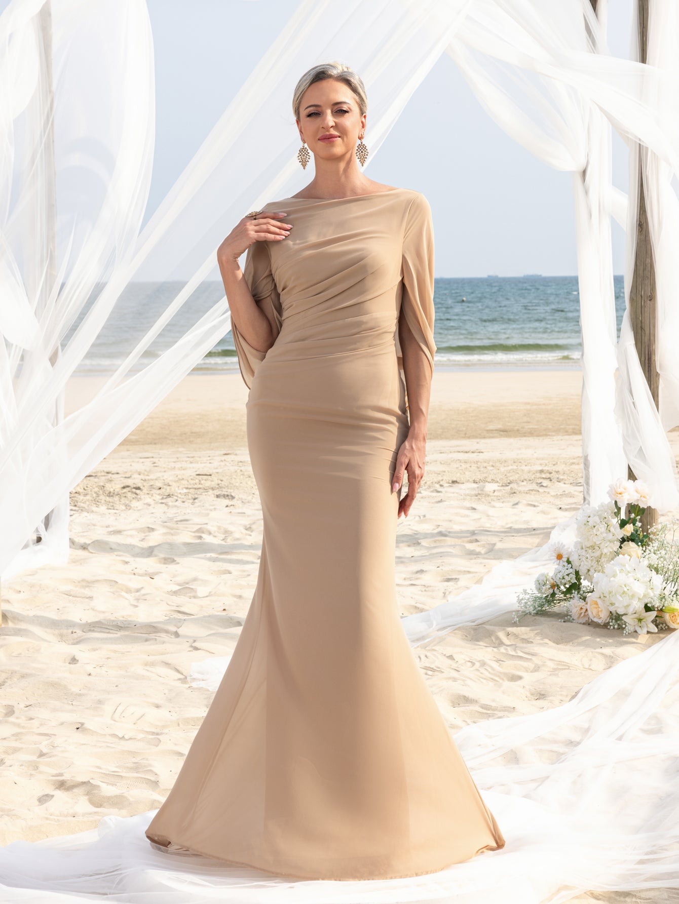 Formales Damenkleid aus Chiffon mit drapiertem Rücken und Meerjungfrau-Saum 