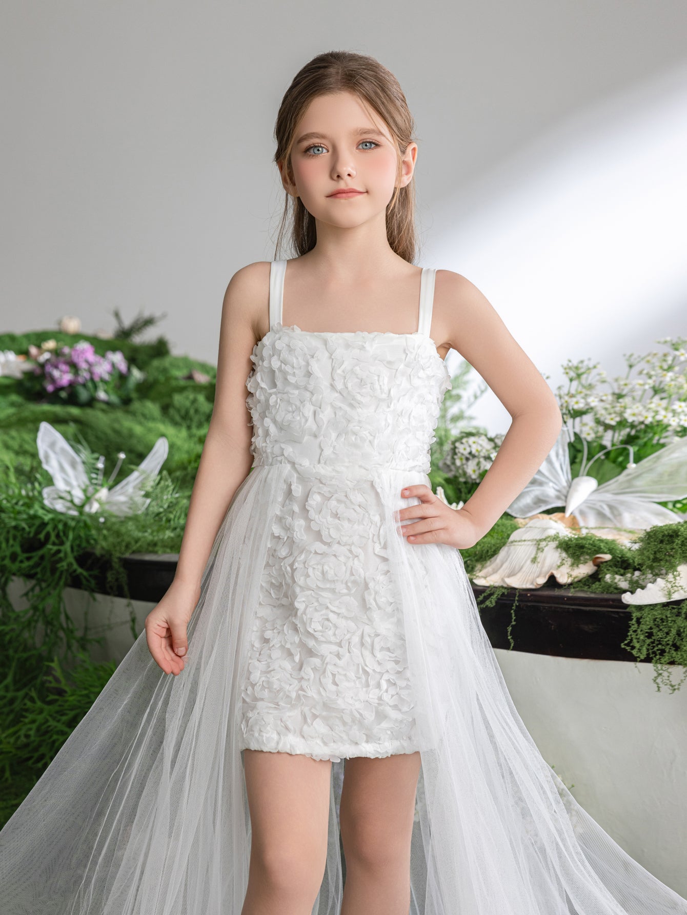 Cami-Kleid mit Mesh-Overlay-Applikation für Tween-Mädchen 