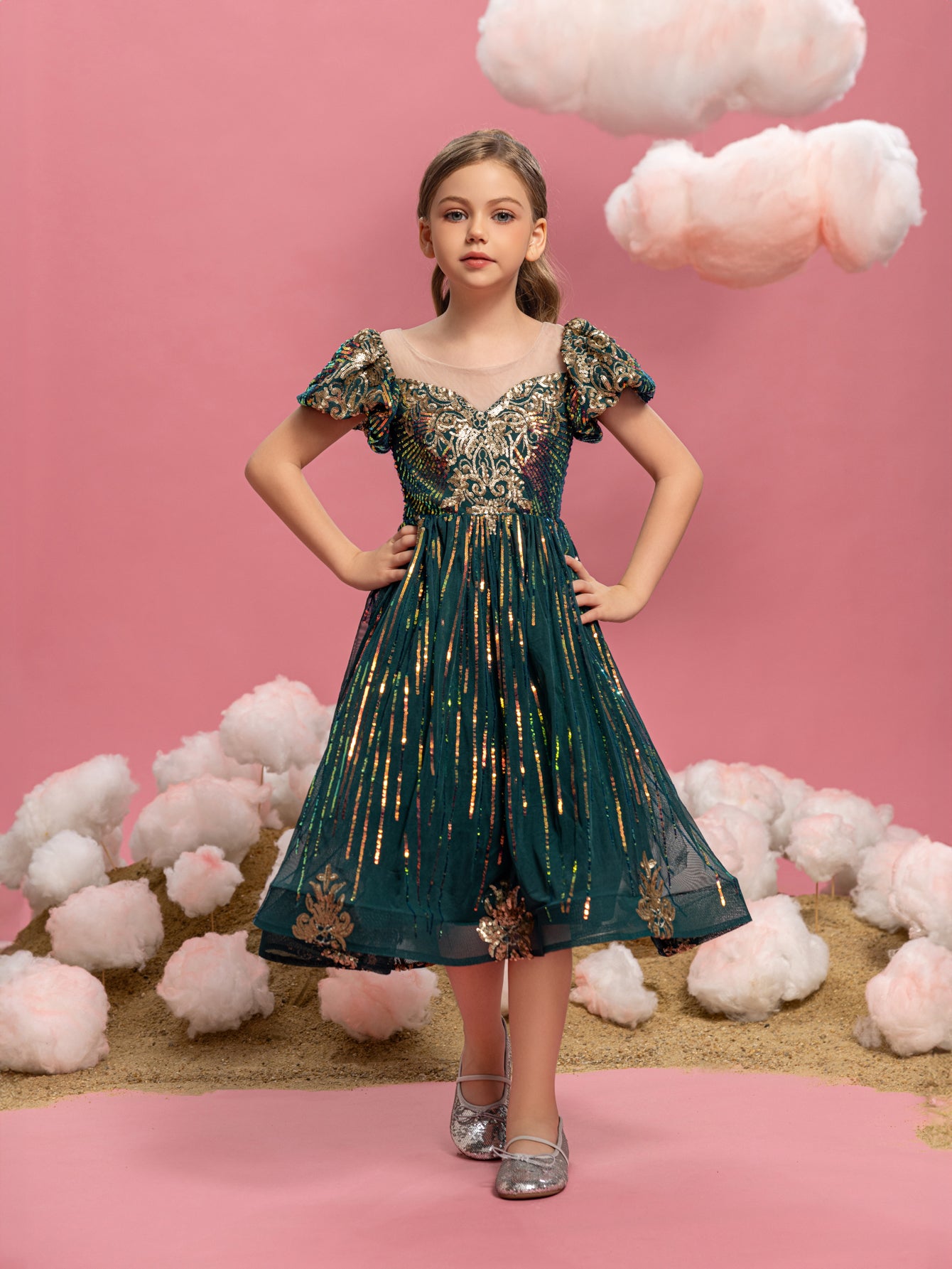 Tween-Mädchen-Partykleid mit Puffärmeln und grafischen Pailletten 