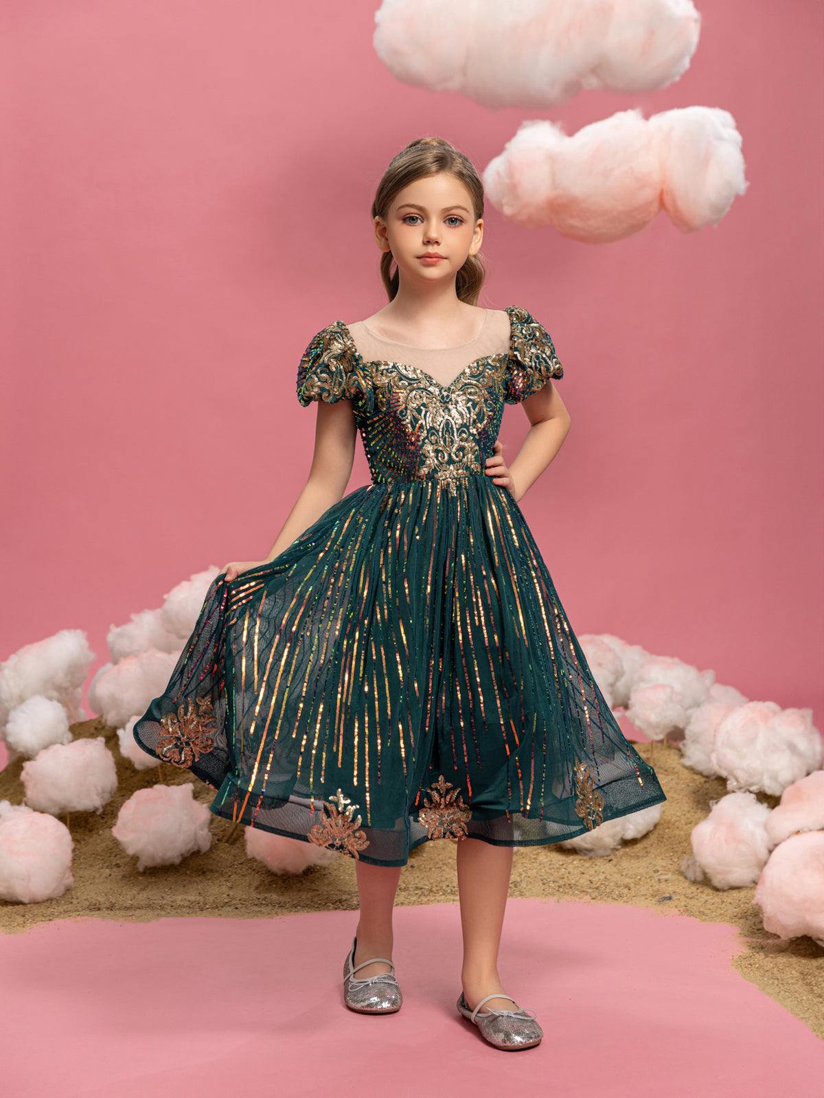 Tween-Mädchen-Partykleid mit Puffärmeln und grafischen Pailletten 