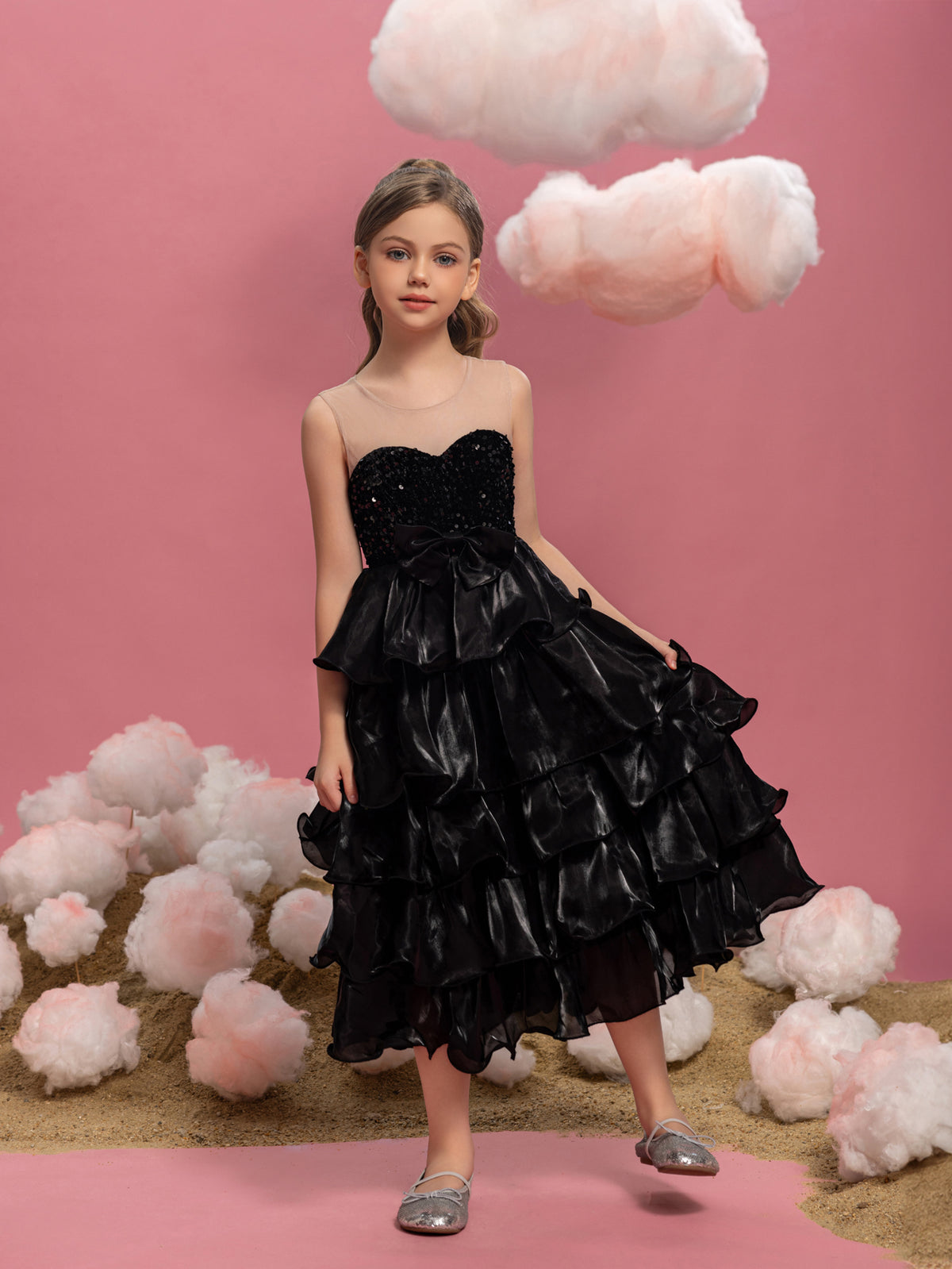 Ärmelloses Tween-Mädchenkleid mit Pailletten und mehrlagigem Organza-Saum 