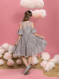 Tween Mädchen-Partykleid mit Puffärmeln und kontrastierendem Netzstoff und Pailletten 