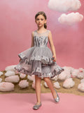 Tween-Partykleid für Mädchen mit mehrlagigem Netzstoff und kontrastierendem Paillettensaum 