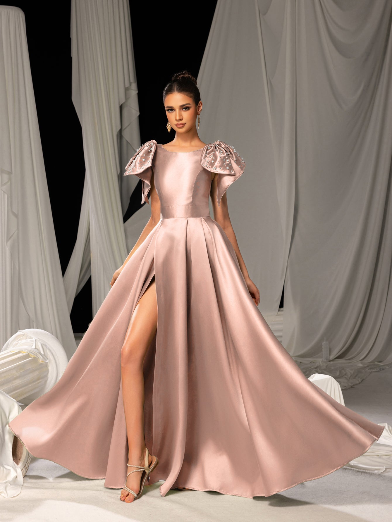 Elegant Satin Evening Gown with Bow Shoulder & Dramatic High Slit – Luxurious Evening Wear for Red Carpet, Formal Galas & Wedding Receptions
