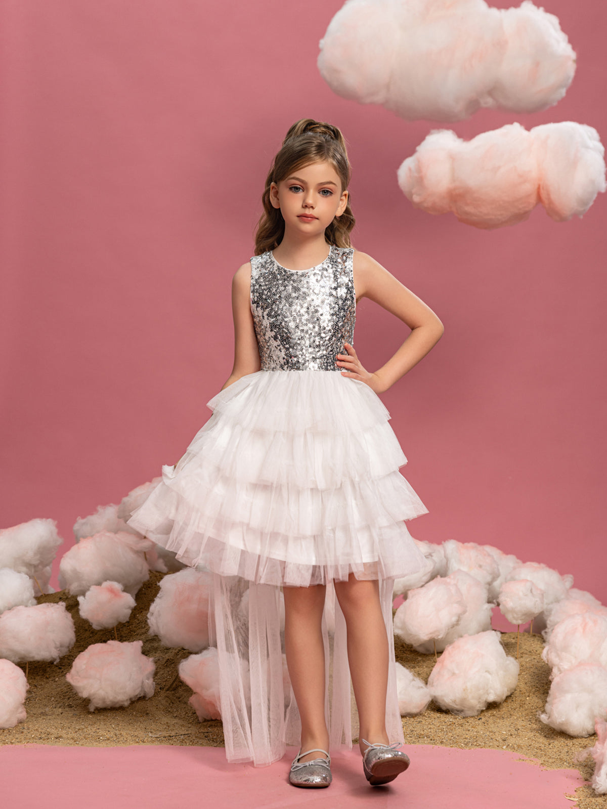 Tween-Mädchen-Partykleid mit mehrlagigem Netzstoff und Paillettensaum