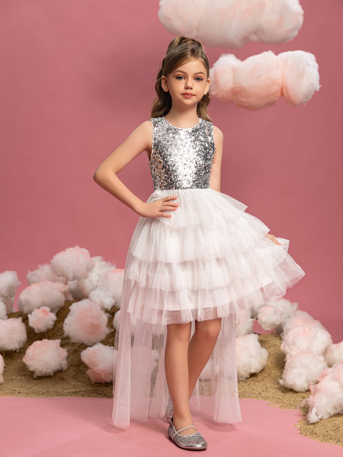 Tween-Mädchen-Partykleid mit mehrlagigem Netzstoff und Paillettensaum