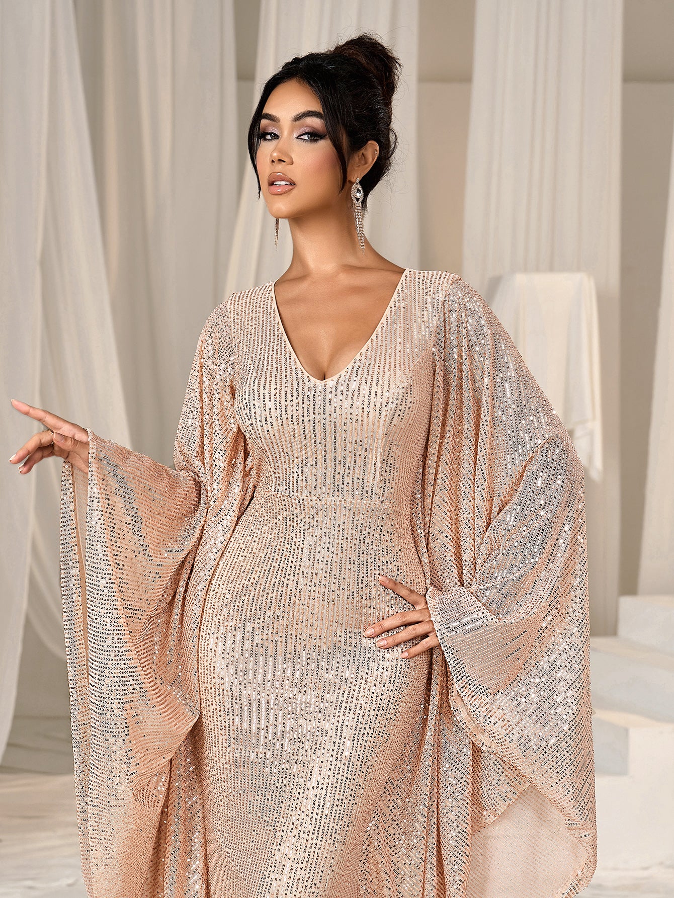 Elegant Plunging Neck Batwing Sleeves Mermaid Hem Sequin Formal Party Dress