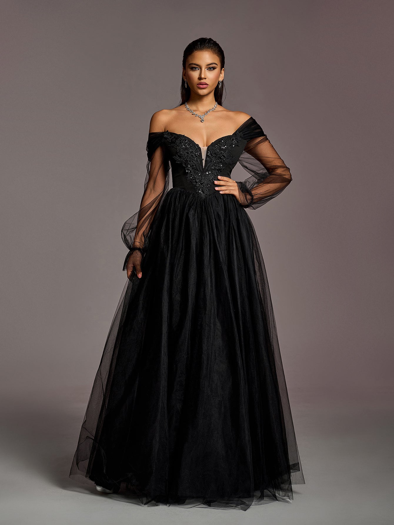 Elegant Applique Detail Off Shoulder Sheer Sleeves Tulle Evening Gown Wedding Dress