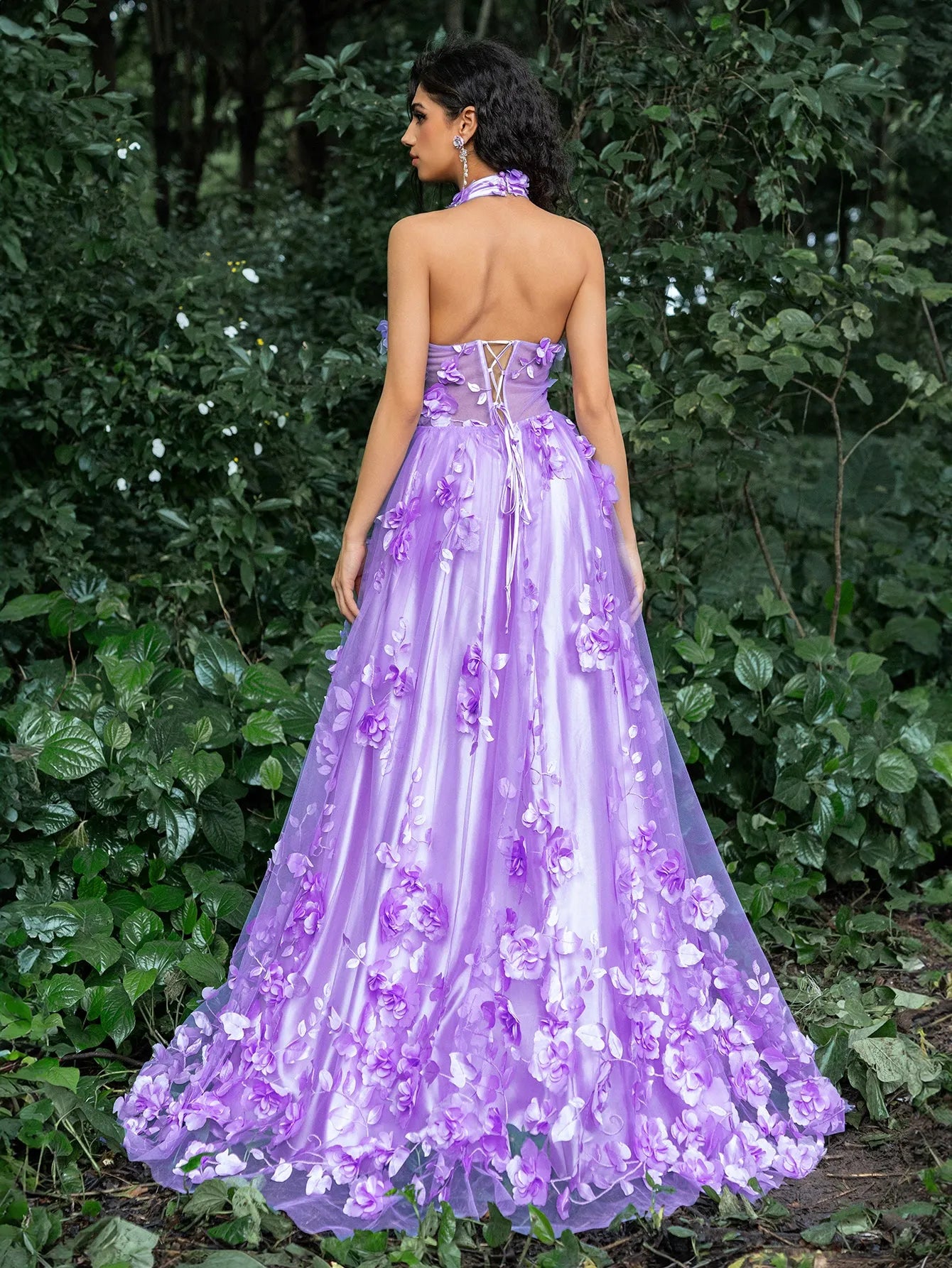 Elegant Floral Appliques Halter Neck Formal Prom Dress