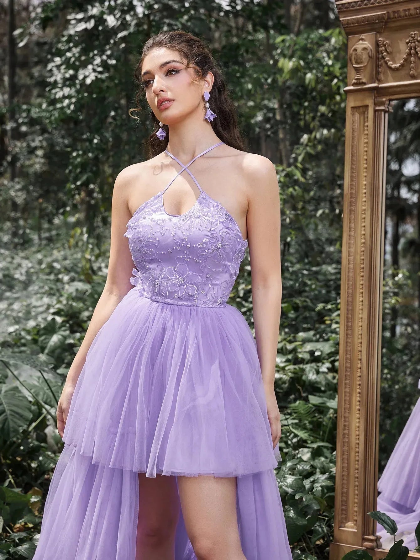 Gorgeous Halter Neck Beaded Bodice Contrast Layered Tulle Hem Prom Dress