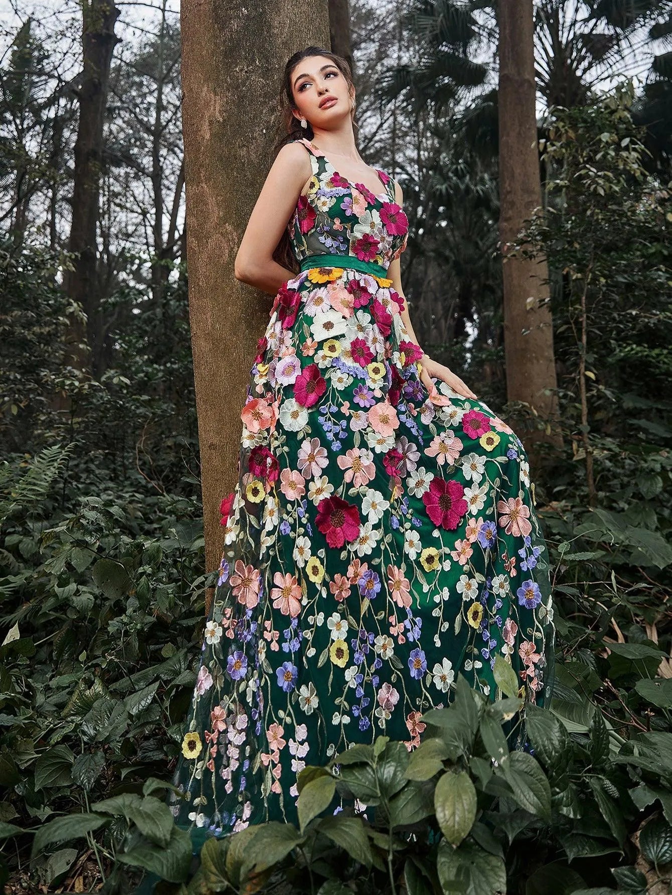 Gorgeous Square Collar Floral Embroidered Evening Dress - Elonnashop