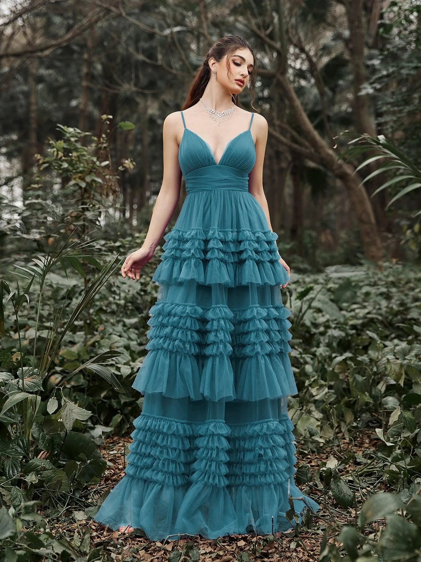 Gorgeous Plunging Neck Tiered Tulle Slip Prom Dress - Elonnashop