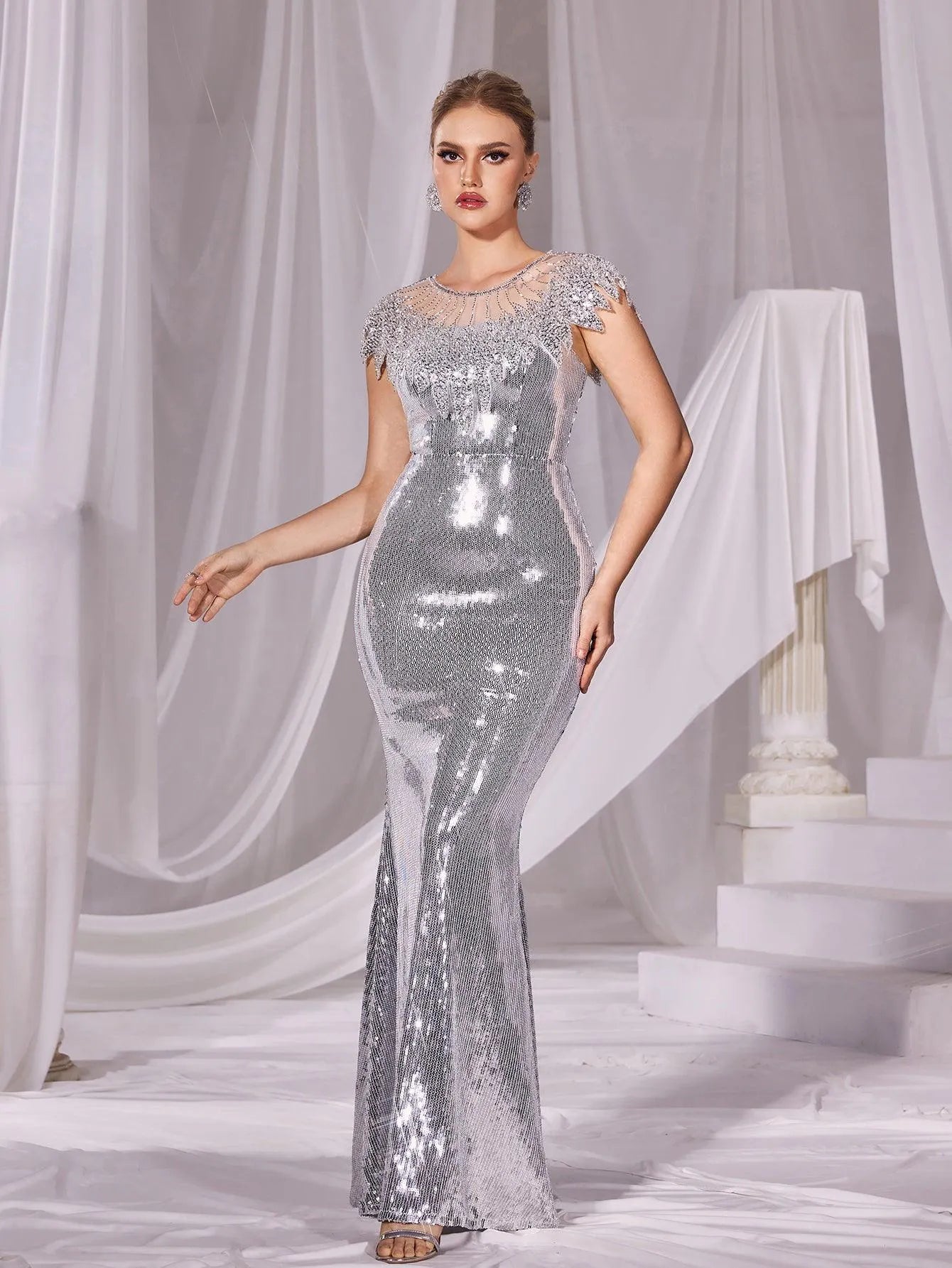 Round Neck Mermaid Hem Sequin Evening Dress - Elonnashop