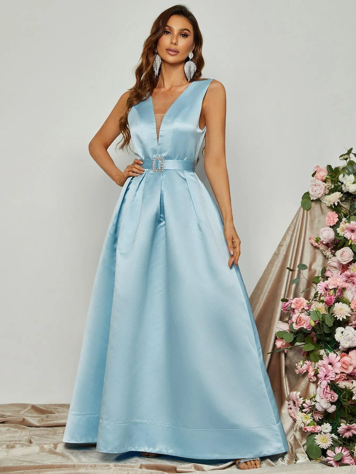 Elegant V Neck Sleeveless Pleated Prom Dress - Elonnashop